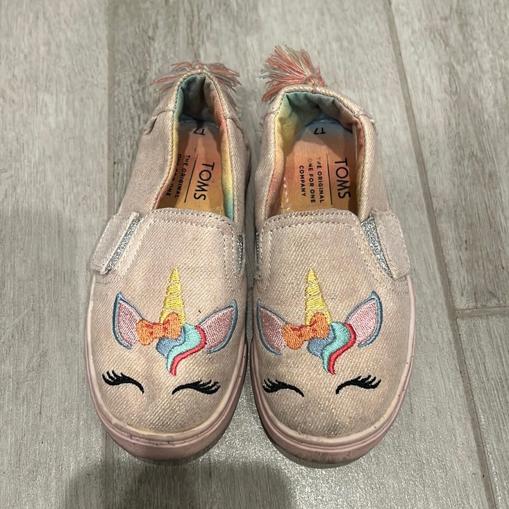 Toms